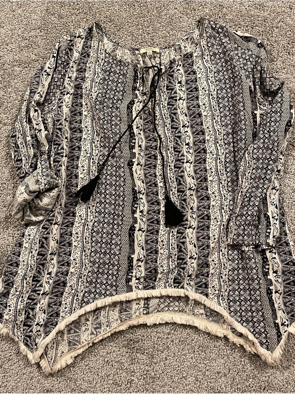 Kori Women’s Boho Printed Tunic Top Tassel Tie Fringe Handkerchief Hem size S